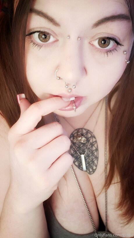 Gidgie modèle pornographique photos