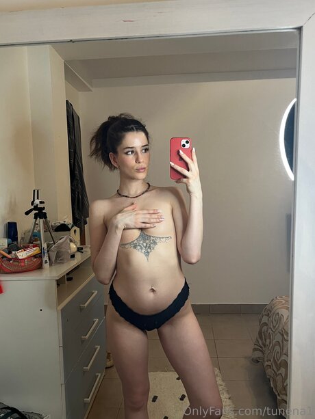 Tunena1 belle actrice photo