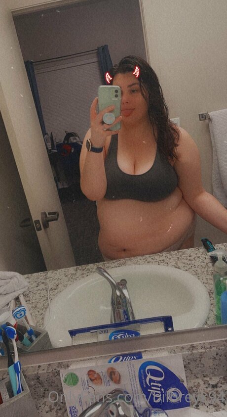 Bilbreyk94 actrice libre des photos