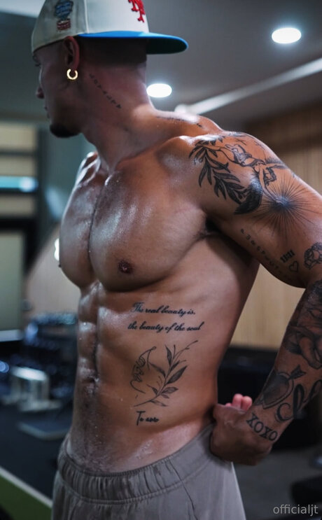 Officialjt étoile hd galerie