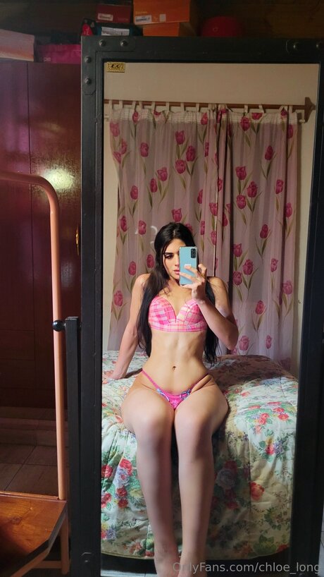 Chloe Long star du porno chaude des photos