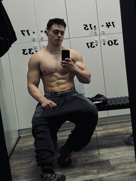 chaton courbé onlyfans sexe chaud images