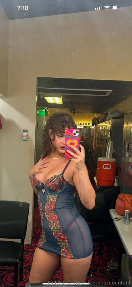 Edentheaccountant modèle magnifique photos