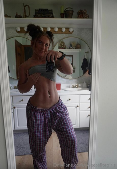 Sweetelitegirls actrice de nus img