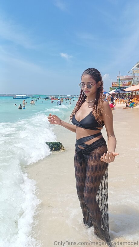 Meganpradamodel actrice chaude galerie