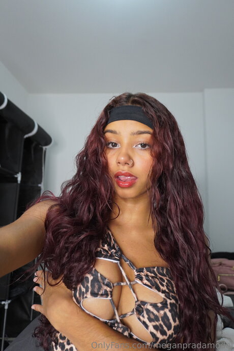 Meganpradamodel actrice chaude collection