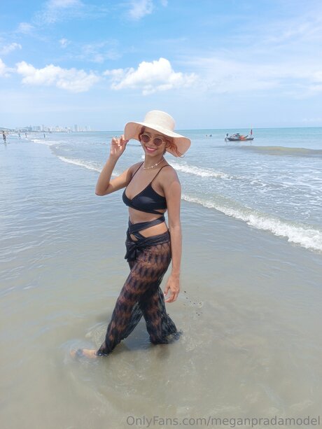 Meganpradamodel star du porno chaude photos