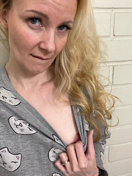 rousse aux gros seins onlyfans gratuit xxx photos