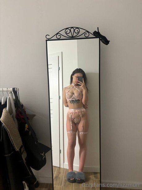 Lizzmurr xxx étoile galerie