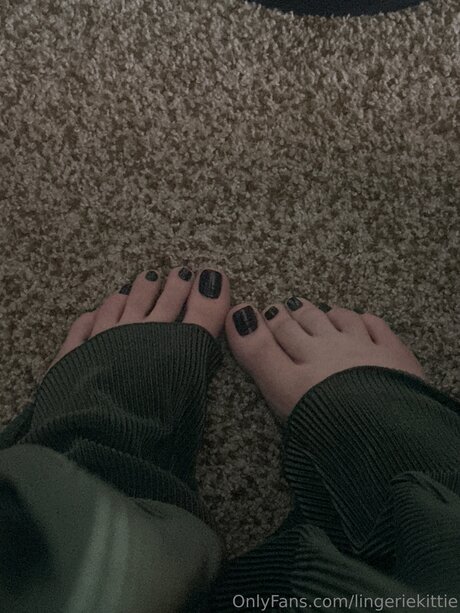 Lingeriekittie étoile xxx images