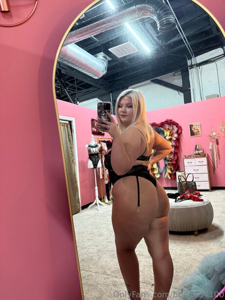 twink nu onlyfans chaud belle collection