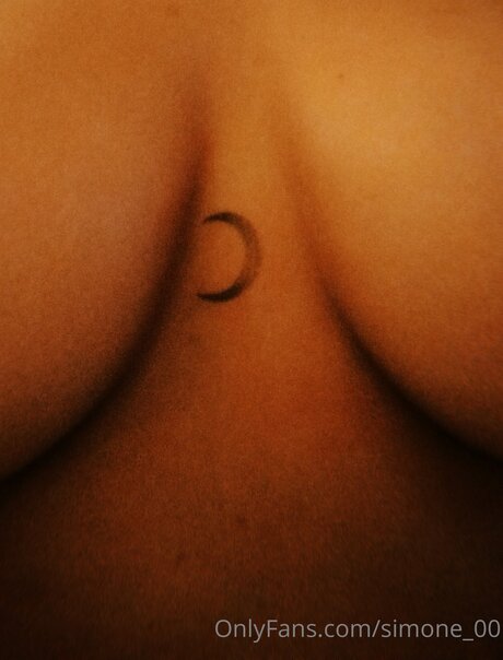 déshabillage onlyfans haut de gamme photos