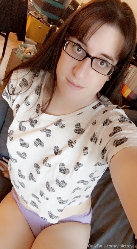 Violetreyez actrice nue images