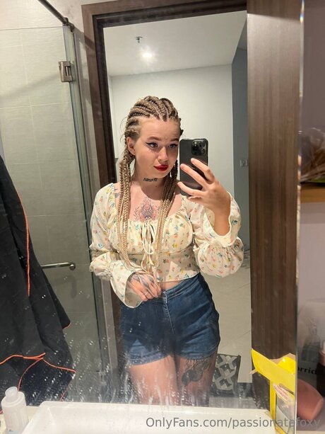 Passionatefoxy modèle sympa collection