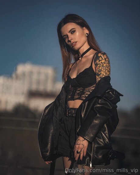 Miss Mills Vip étoile de l'art galeries