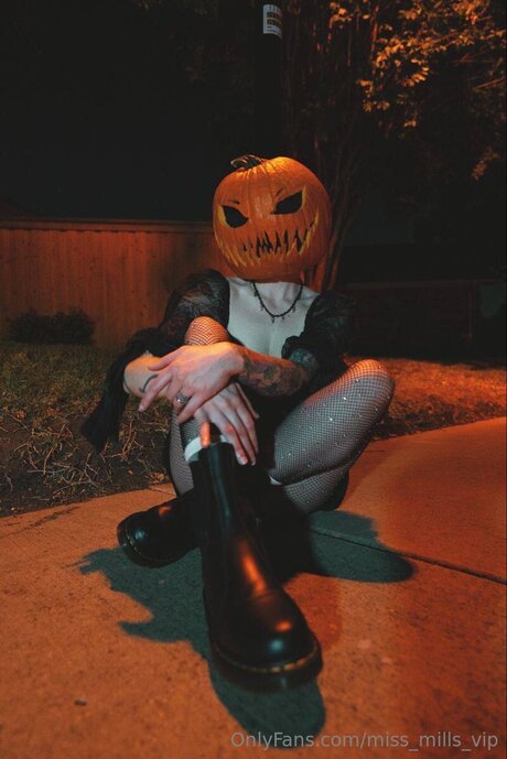 Miss Mills Vip actrice de sexe galeries