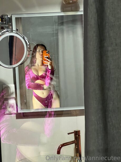 Anniecutee star du porno sympa photo