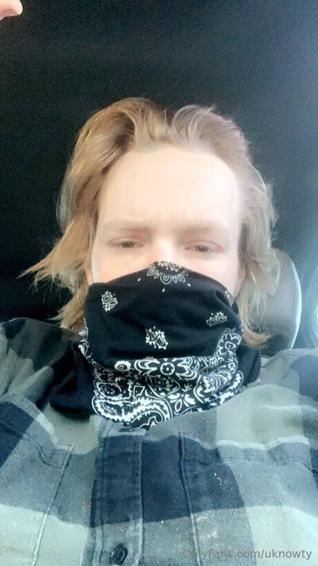 Uknowty modèle joli images