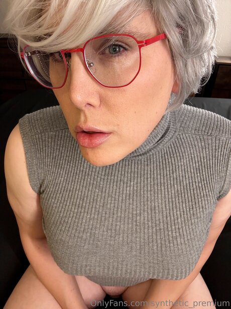 chaton courbé onlyfans hd sympa photos