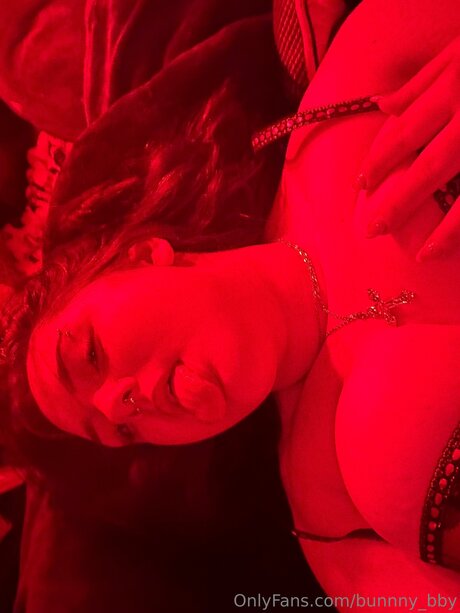 infirmière brune onlyfans art sympa photo