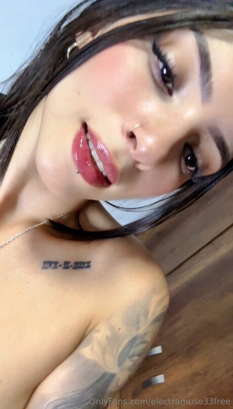Electramuse33free star du porno adulte archive