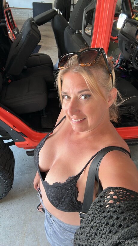 Ddfiestyone actrice sexy images