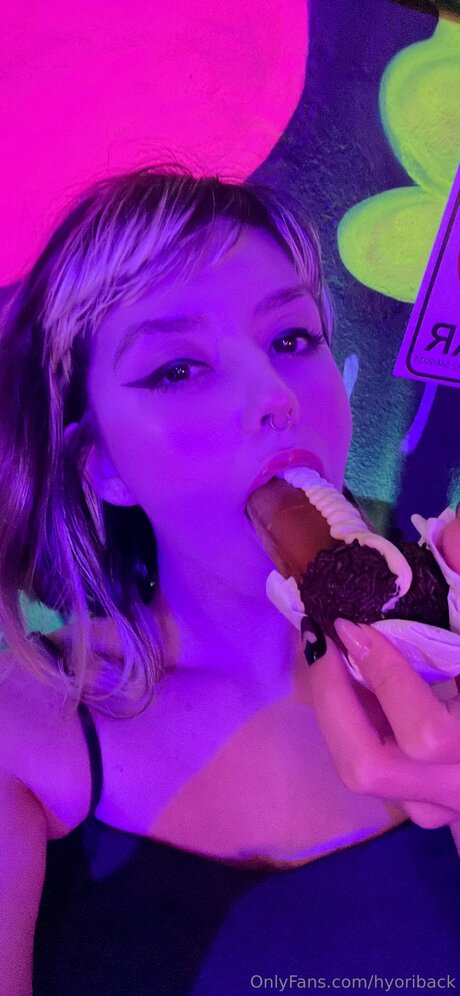 Hyoriback star du porno sympa galeries