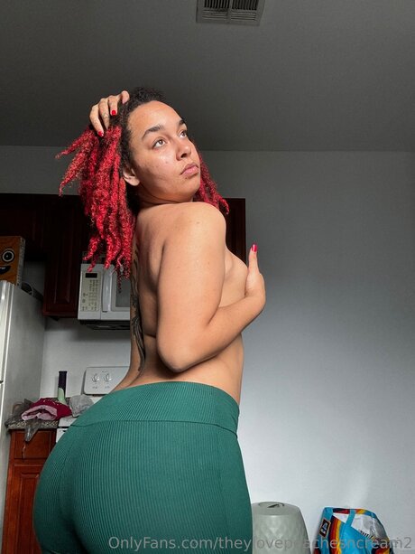 Freepeachesncream modèles nus des photos