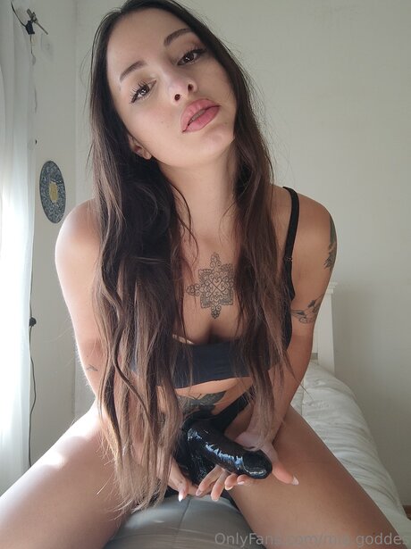 Mia Goddes haut de star du porno des photos