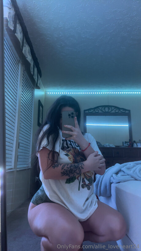 Allie Loveheart24 modèle gratuit galeries