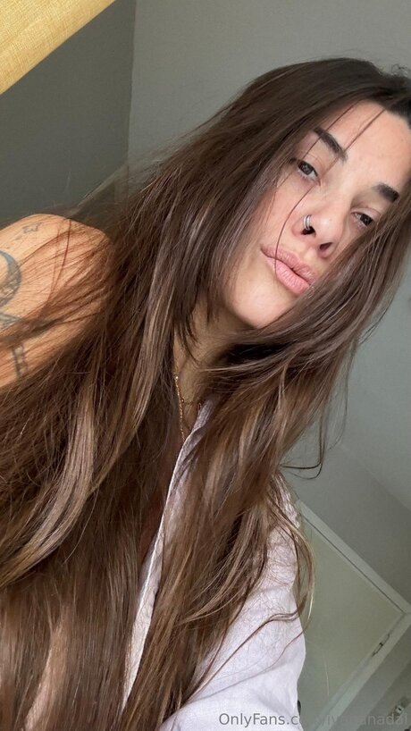 Ivinadal actrice adulte photo