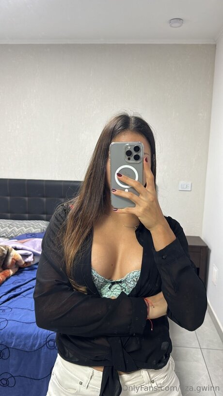 Notcontent actrice parfaite des photos