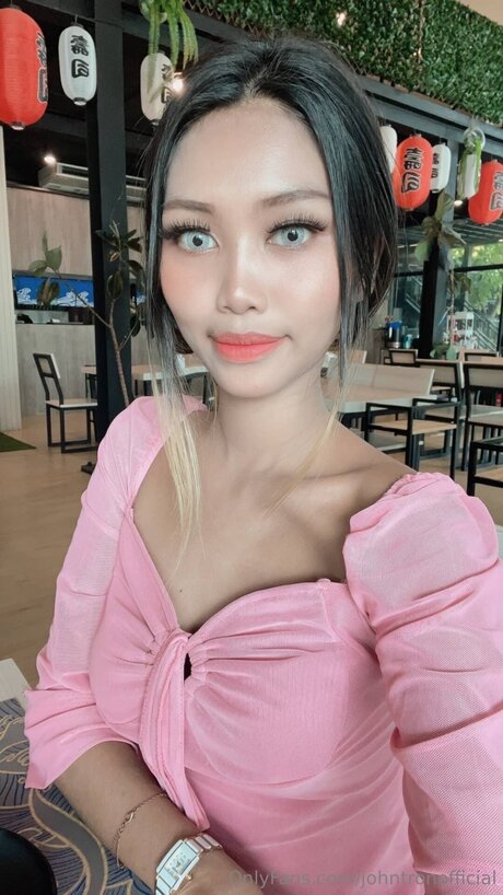 Johntronofficial actrice de nus images