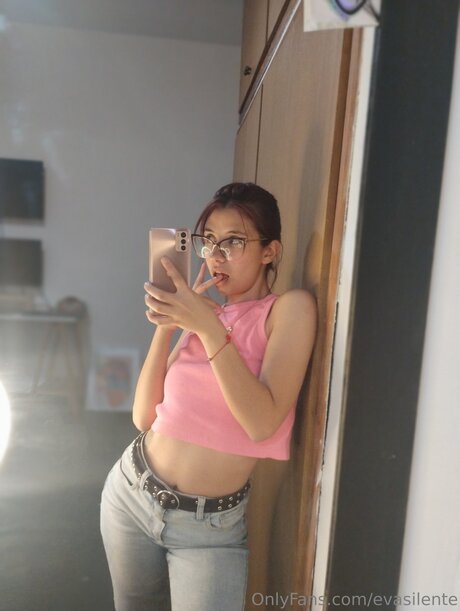 Evasilente art modèle image