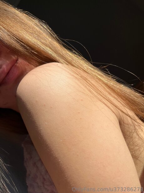 U373286278 actrice érotique galerie