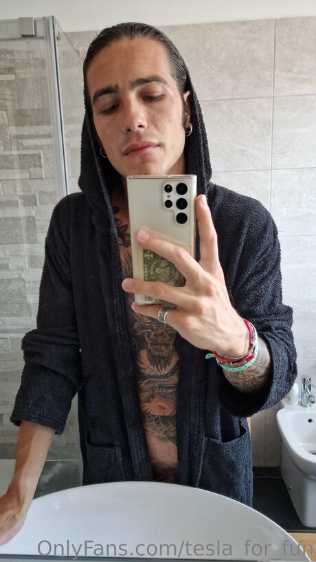 Tesla For Fun actrice de nus archive