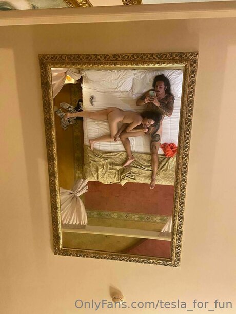 Tesla For Fun actrice exclusive photos