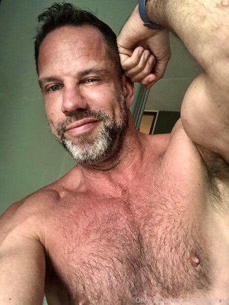 Simonsaysfree actrice libre photos