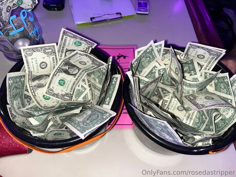 Rosedastripper modèle érotique des photos