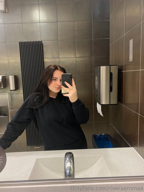 Riveraemmaa actrice artistique des photos