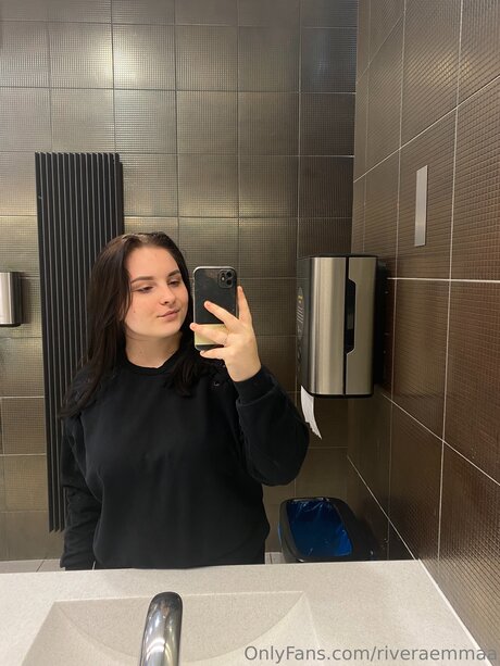 Riveraemmaa modèle sexy archive