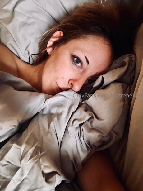 Lezzrene420 sexe de star du porno image