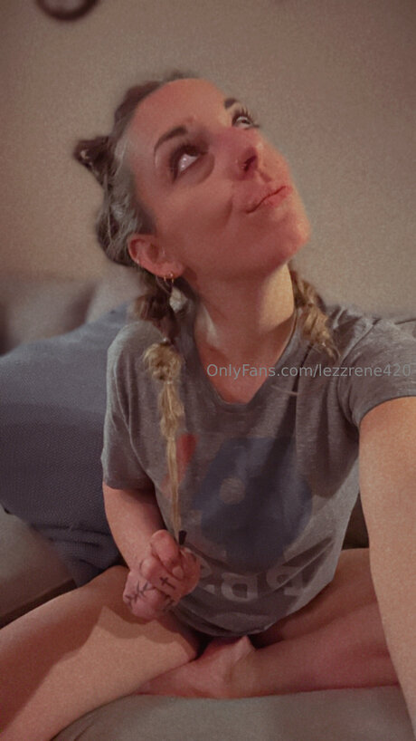 Lezzrene420 meilleure star du porno photos