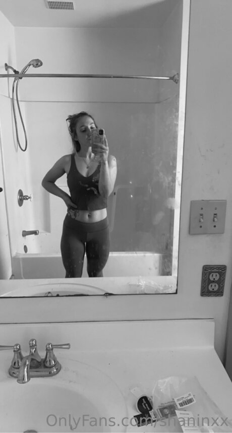 Shaninxx nus star du porno img
