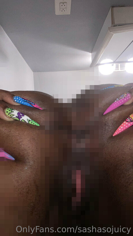 Sashasojuicy modèle sexy des photos