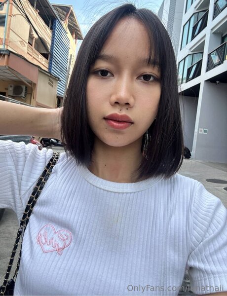 Lunathaii modèle chaud images