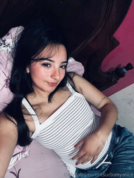 Itsurbabyalice modèle hd galeries