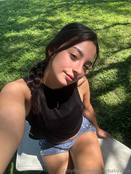 Itsurbabyalice étoile érotique galerie