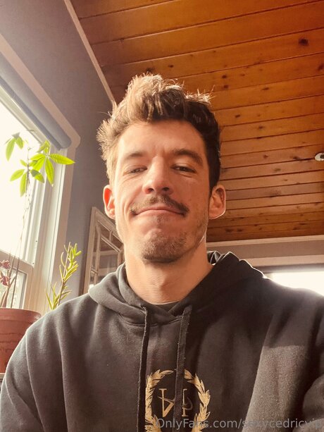 Sexycedricvip modèle de haute qualité photos