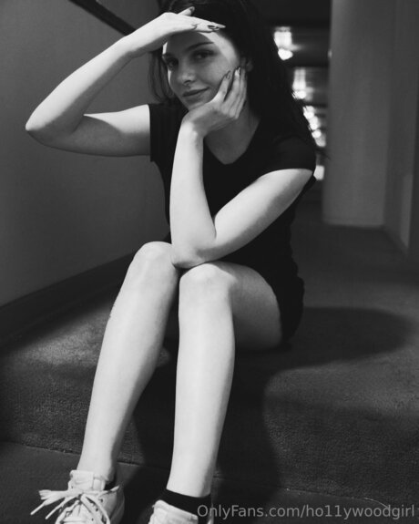 Ho11ywoodgirl modèle parfait des photos